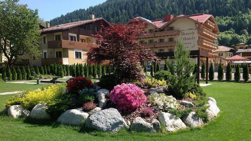 Beverly Alps Hotel & Spa Pinzolo Ngoại thất bức ảnh