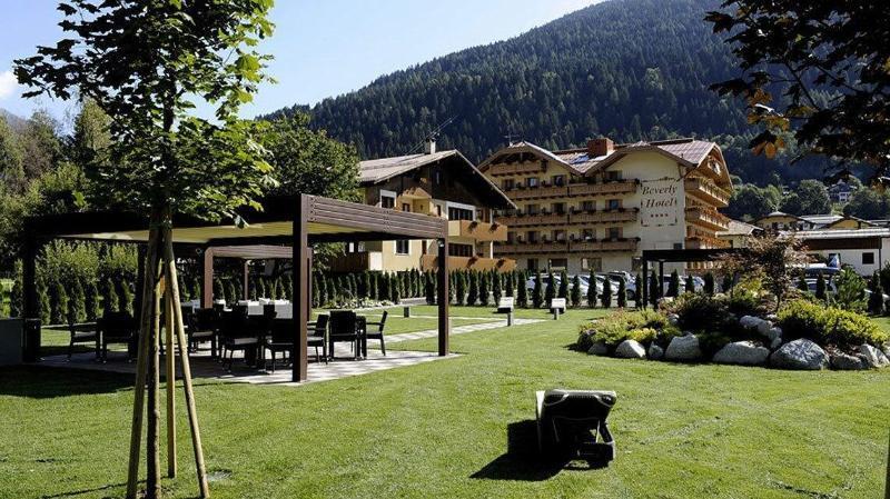 Beverly Alps Hotel & Spa Pinzolo Ngoại thất bức ảnh