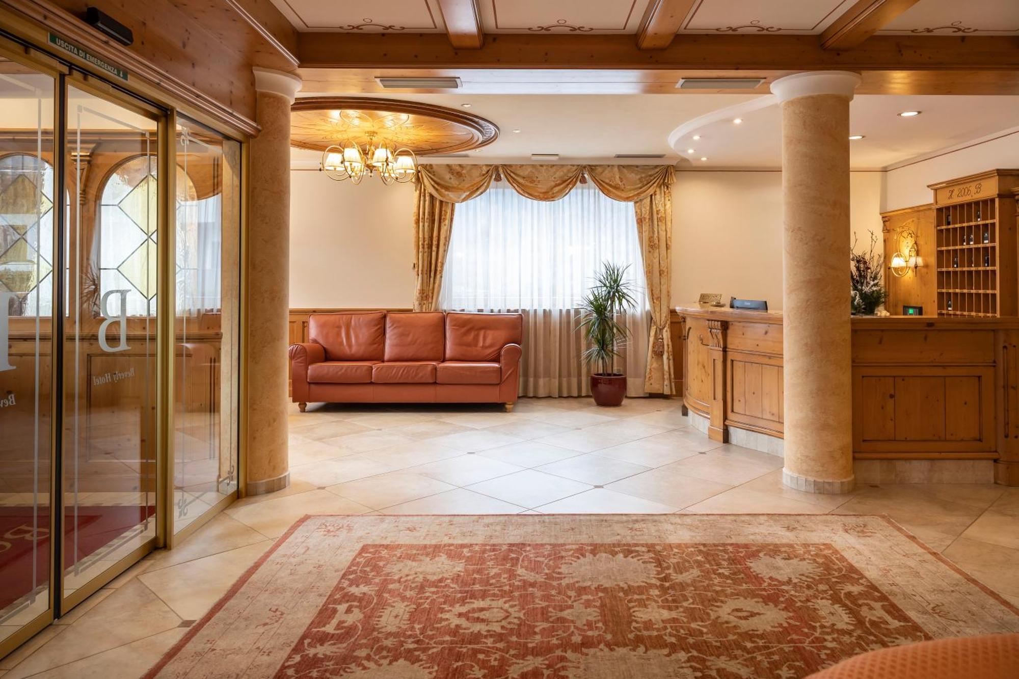 Beverly Alps Hotel & Spa Pinzolo Ngoại thất bức ảnh