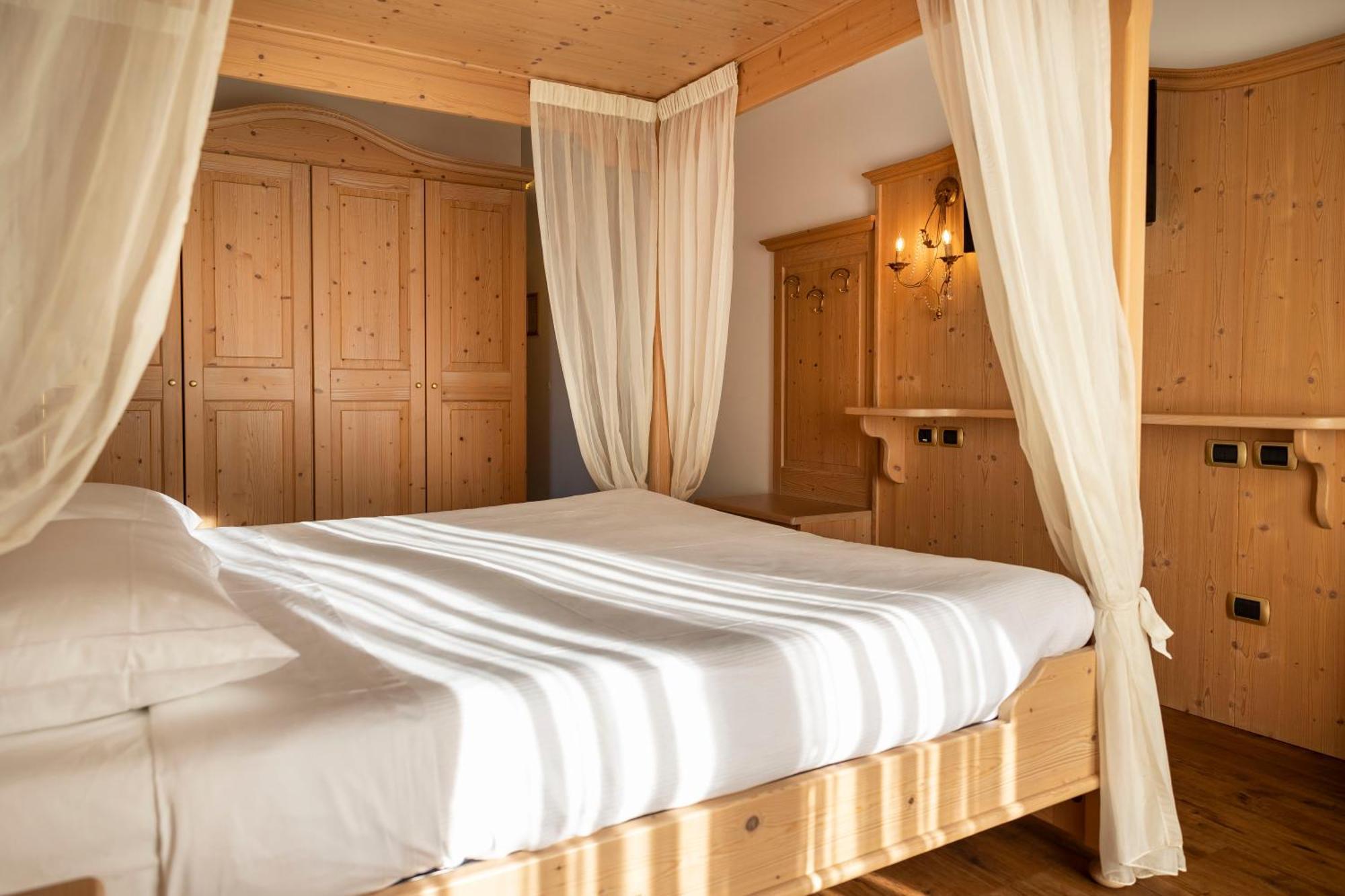Beverly Alps Hotel & Spa Pinzolo Phòng bức ảnh