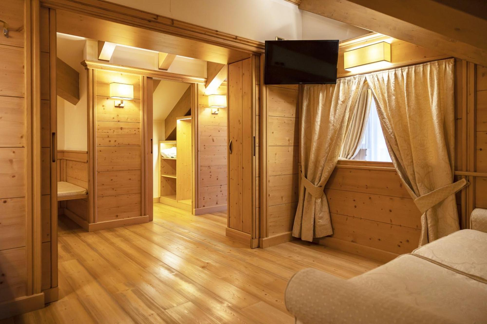 Beverly Alps Hotel & Spa Pinzolo Phòng bức ảnh