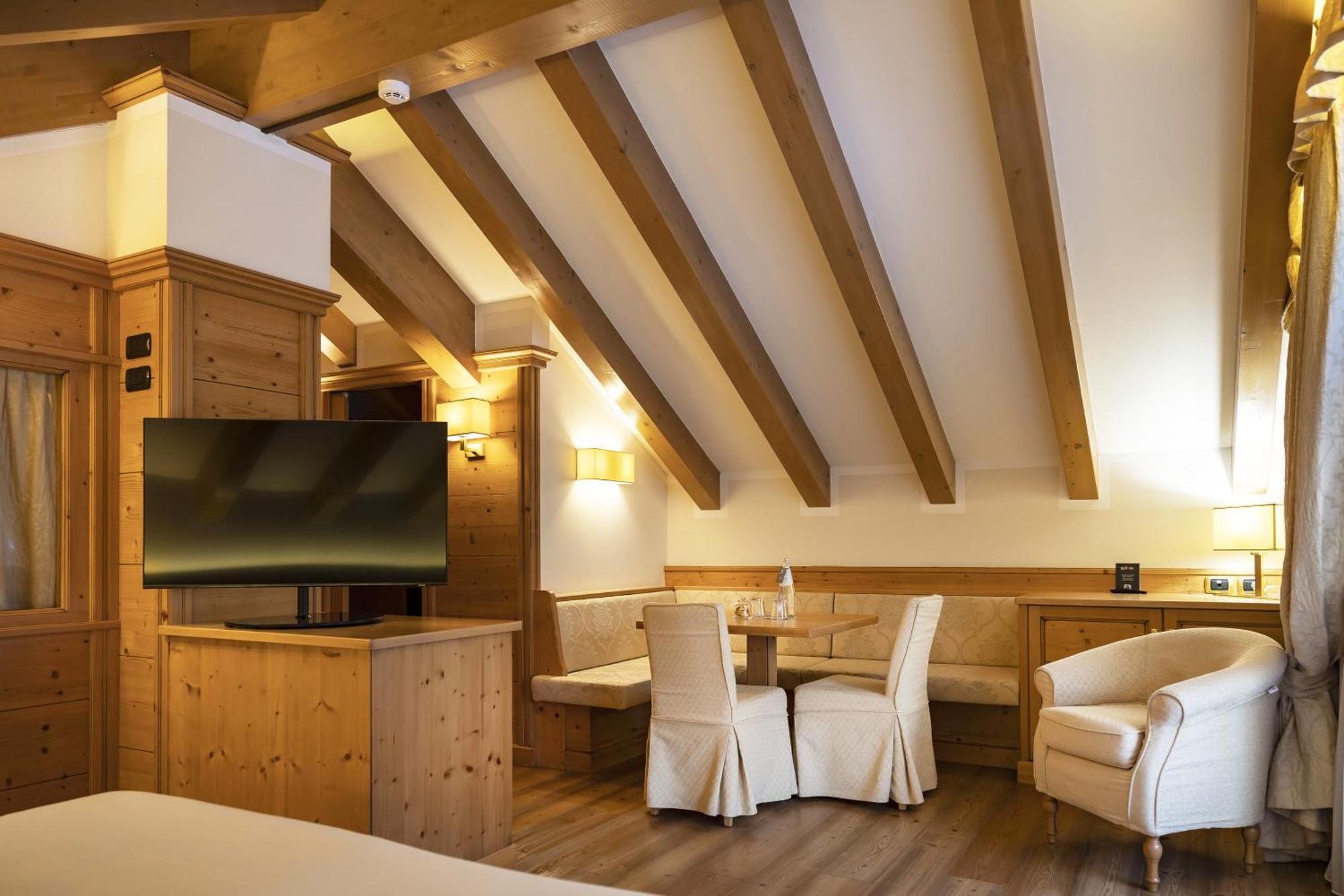 Beverly Alps Hotel & Spa Pinzolo Phòng bức ảnh